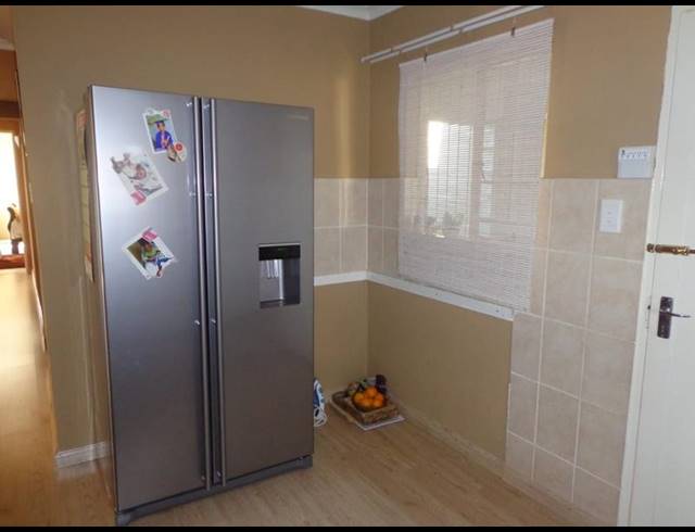 4 BEDROOM HOUSE FOR SALE IN THE ORCHARDS